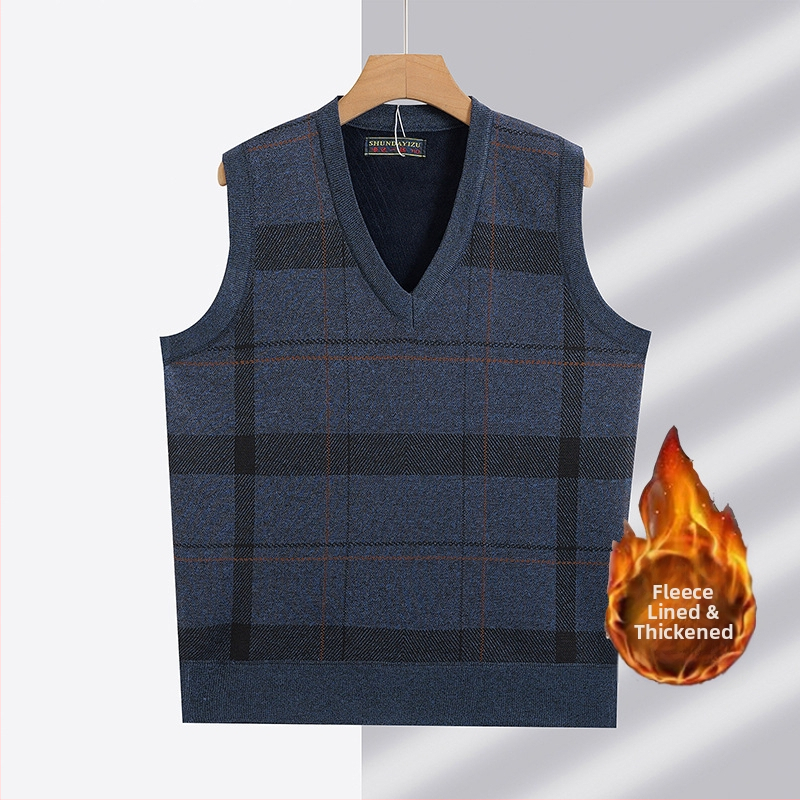 Плетена жилетка с V-образно деколте, подплатена с флис, дебела изолация, полиестер 100%, свободна кройка