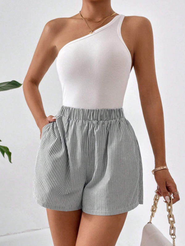 Жени къси панталони с райета, еластична талия, лека памук-полиестер смес, 95%+ полиестер, стил елегантен, основен модел