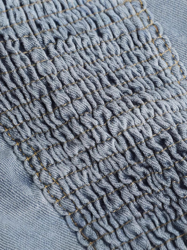 Mellkas-wrap felső, szoros szabású, vállpánt nélküli, mikroelasztikus, rendkívül rövid hosszúságú