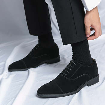 Ανδρικά επαγγελματικά παπούτσια με μυτερό δάχτυλο, ματ δέρμα, καουτσούκ σόλα, κορδόνια στο μπροστινό μέρος, επίπεδη σόλα, για γάμο