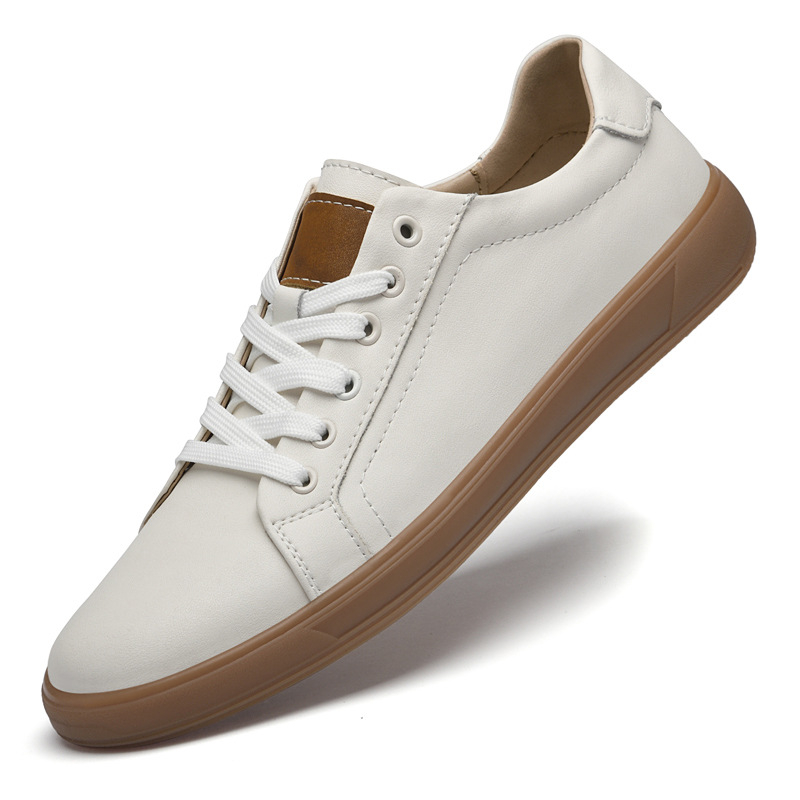 Férfi sneakers másodlagos rétegű marhabőr felsőrésszel, gumitalp, alacsony szár, kerek orr, fűzővel záródó