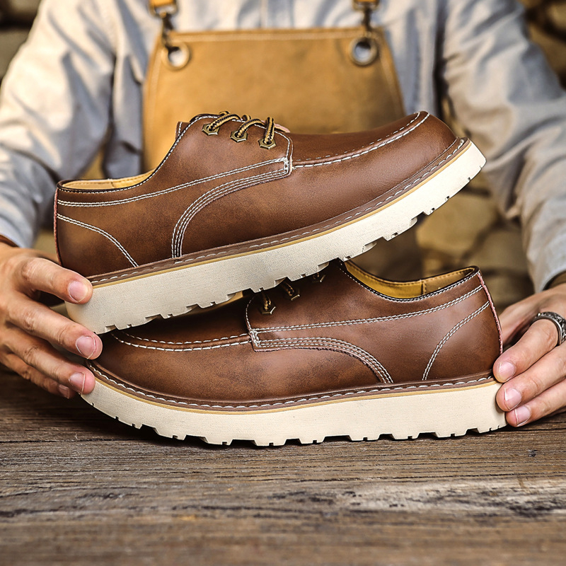 Férfi bőrcipő alacsony szárú, két réteg marhabőr felül, csúszásmentes gumitalp, középső sarok 3–5 cm, kültéri