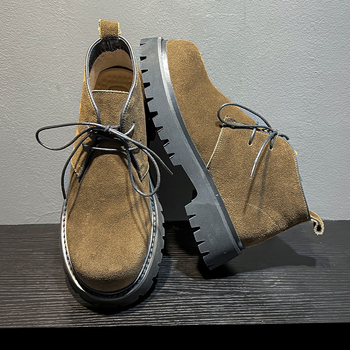 Εργασιακά ντέρμπι παπούτσια με επάνω από μικροϊνες, στρογγυλή μύτη, χαμηλό τακούνι 1–3 cm, καουτσούκ σόλα, ρηχό άνοιγμα (έως 7 cm)