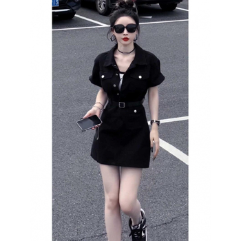 Φόρεμα από τζιν σε στυλ εργασιακού ρούχου, με γιακά πόλο, κοντά μανίκια, μέση στη μέση, γεωμετρικό μοτίβο