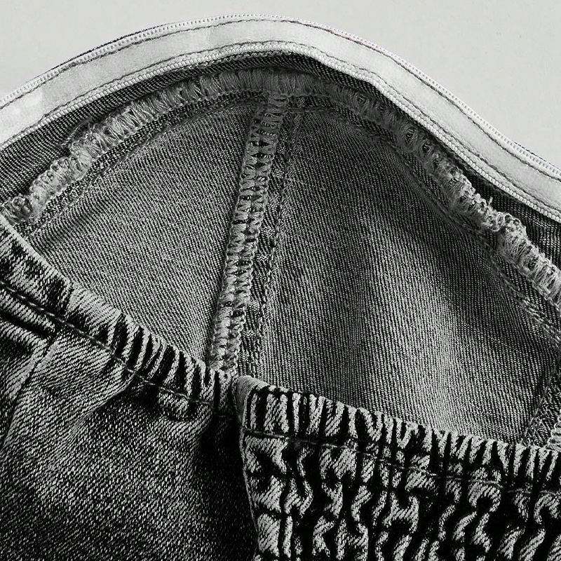 Denim mellény melltámaszokkal, váll nélkül, karcsú szabás, rövid fazon, kockás mintázat — Nyár 2025