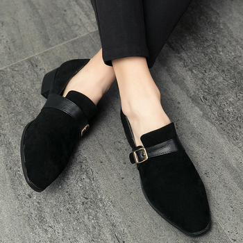 Ανδρικά παπούτσια γραφείου-καθημερινού στυλ – μυτερή μύτη, PU επάνω μέρος, φριζέ φινίρισμα, καουτσούκ σόλα, κλείσιμο με αγκράφα