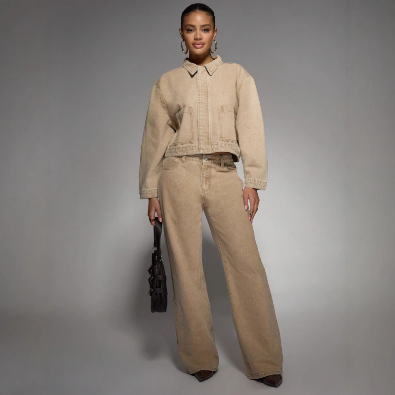 Moteriška džinsinė striukė su apykakle, ilgos rankovės, vienos eilės užsegimas, retro įkvėpta, pavasaris 2025