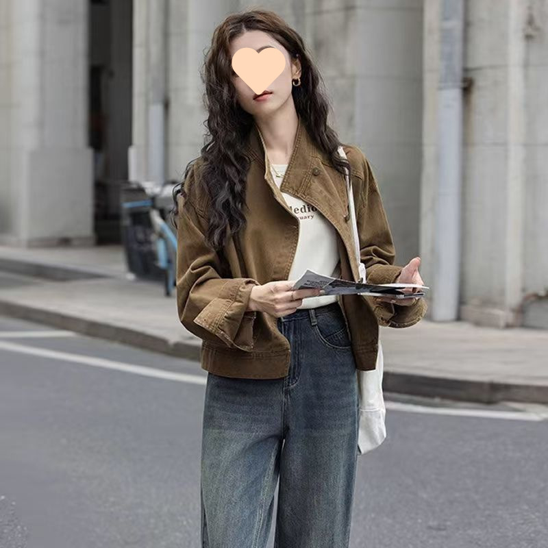 Paltas, laisvas kirpimas, polo apykaklė, viengubas užsegimas, medvilnės-denim medžiaga, ilgomis rankovėmis