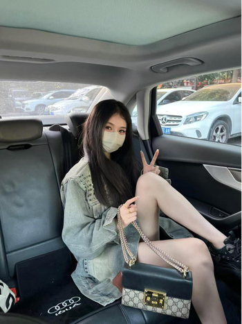 Τζάκετ τζιν με καρφιά, χαλαρή γραμμή, λαιμό Polo, μακριά μανίκια, μήκος 50–65 εκ