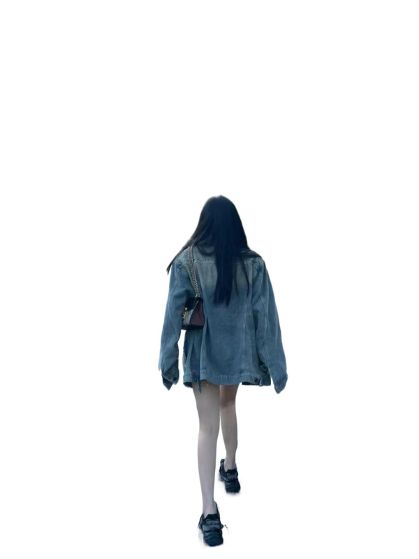 Džinsinė striukė su kniedėmis, laisvas kirpimas, polo apykaklė, ilgos rankovės, ilgis 50–65 cm