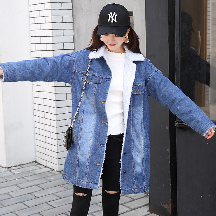 Medvilninė striukė, 90–95% medvilnė, vidutinio ilgio, ilgos rankovės