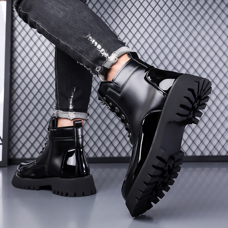 Martin bakancs férfiaknak | Felsőrész: valódi bőr; Talp: gumi; Belső: műszőrmés bélés; Talpbetét: PU; Csőmagasság: közepes; Goodyear talp