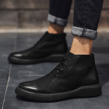 Martin μποτίνια, άνω μέρος από γνήσιο δέρμα, σόλα από καουτσούκ, στρογγυλή μύτη, μεσαίο ύψος shaft, υλικό μποτών: δέρμα βοδινού πρώτης στρώσης