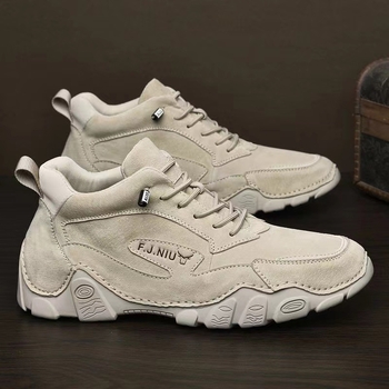 Μποτάκια Martin; επάνω μέρος από γνήσιο δέρμα; διπλή επένδυση από δέρμα χοίρου; σόλα από καουτσούκ; μπροστινό δέσιμο με κορδόνια