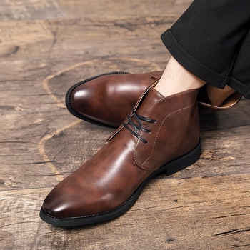 Ανδρικά μποτάκια Martin – δέρμα αγελάδας, μεσαίου ύψους, κορδόνια, μυτερή μύτη, καουτσούκ σόλα