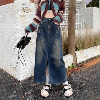 Φούστα ντένιμ με υψηλή μέση και Α-γραμμή, μίντι μήκος με σχίσιμο, φινίρισμα πλυμένη με άμμο, περιεκτικότητα βαμβακιού 30–50%, φθινόπωρο 2025