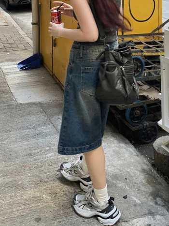 Pantaloni jeansi denim, croi larg, talie înaltă, lungime Capri, poliester 80-90%