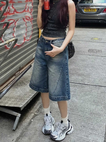 Pantaloni jeansi denim, croi larg, talie înaltă, lungime Capri, poliester 80-90%