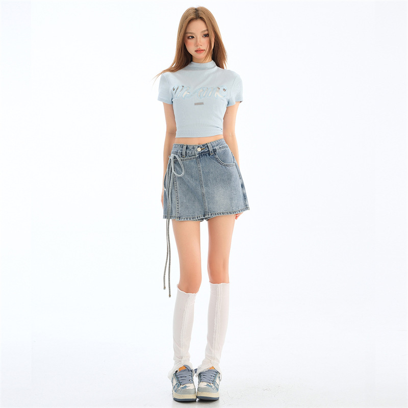 Șorturi denim cu șiret pentru femei, lungime trei sferturi, talie medie, croială lejeră, bumbac cu fibră de celuloză regenerată