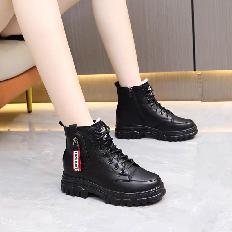 Női magas téli csizma fleece-beléssel, platformos sarokkal (3–5 cm), PU felsőrész, gumírozott talp