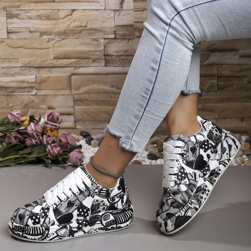 Sneaker cu imprimeu graffiti, partea superioară din PU, vârf rotund, talpă din cauciuc, înălțime călcâi 3-5 cm