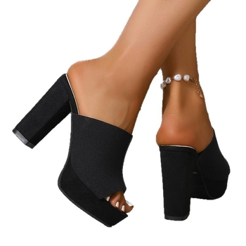 Πέδιλα με ψηλό τακούνι, επάνω μέρος από σουέτ, φαρδιές λουρίδες, δάχτυλο σε σχήμα στόματος ψαριού, τακούνι σφήνας, σόλα από καουτσούκ — φθινόπωρο 2025