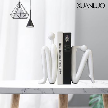 Абстрактна човешка фигура - декоративна украса в европейски стил за хол, спалня и библиотека; подходяща за кафене. Материал: синтетична смола; Тип материал: пластмаса, смола; Категория: смолени изделия; Опаковка: картонена опаковка