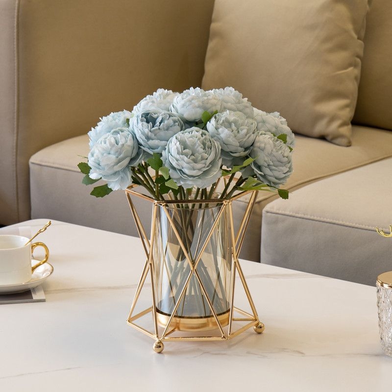 Šilko gėlių rinkinys – peonijos veislė, medžiaga: šilkas; gamybos technika: švelnus prisilietimas; tinka svetainės ir valgomojo stalo dekoravimui