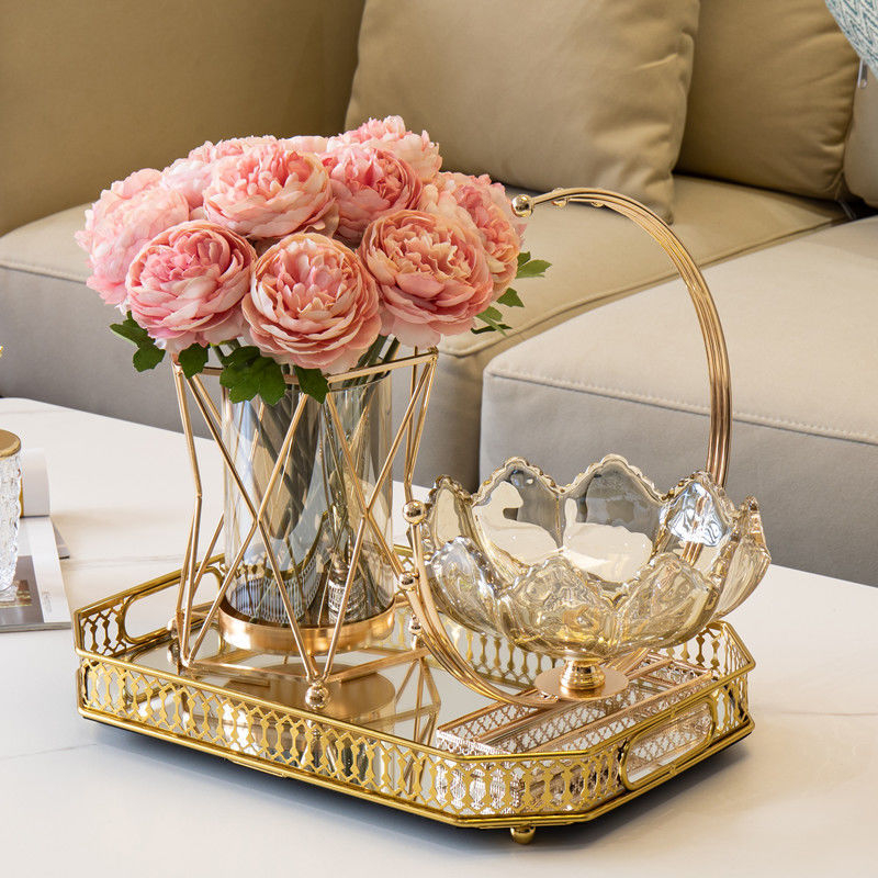 Šilko gėlių rinkinys – peonijos veislė, medžiaga: šilkas; gamybos technika: švelnus prisilietimas; tinka svetainės ir valgomojo stalo dekoravimui