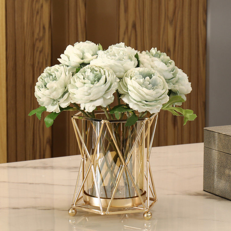 Šilko gėlių rinkinys – peonijos veislė, medžiaga: šilkas; gamybos technika: švelnus prisilietimas; tinka svetainės ir valgomojo stalo dekoravimui