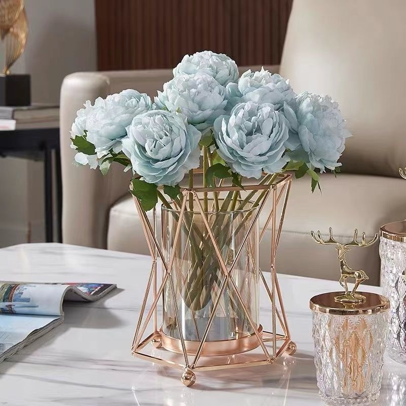 Šilko gėlių rinkinys – peonijos veislė, medžiaga: šilkas; gamybos technika: švelnus prisilietimas; tinka svetainės ir valgomojo stalo dekoravimui