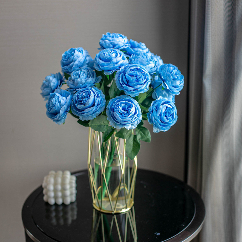 Šilko gėlių rinkinys – peonijos veislė, medžiaga: šilkas; gamybos technika: švelnus prisilietimas; tinka svetainės ir valgomojo stalo dekoravimui