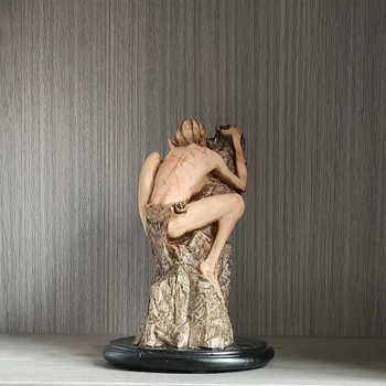 1 брой смолна статуя на Хобит Голум, катери се по дърво, интериорна и външна декорация, подходяща за всекидневна и спалня