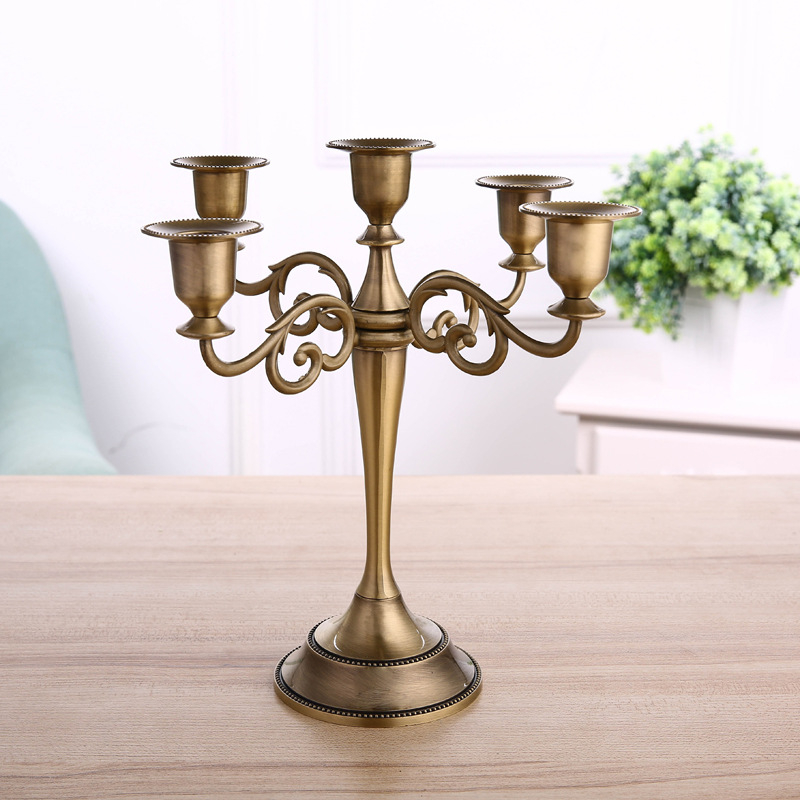 Lavapan svijećnjak, metalna legura, uređivanje doma, kartonsko pakiranje (Brand: lavapan; Materijal: legura; Kategorija: svijećnjak, predmeti za svijeće; Pogodno za: uređenje doma; Pakiranje: karton)