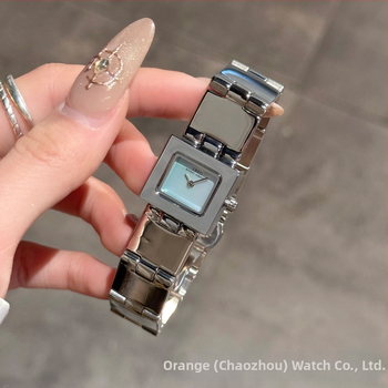 Γυναικείο ρολόι με κίνηση quartz GEDI PC21, ημερολόγιο, αδιάβροχο μέχρι 30 μ, κάσα από κράμα και μπρασελέ από κράμα, μοντέλο 1052