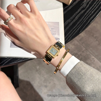 Γυναικείο ρολόι με κίνηση quartz GEDI PC21, ημερολόγιο, αδιάβροχο μέχρι 30 μ, κάσα από κράμα και μπρασελέ από κράμα, μοντέλο 1052