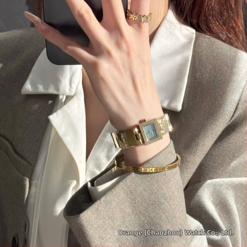 Γυναικείο ρολόι με κίνηση quartz GEDI PC21, ημερολόγιο, αδιάβροχο μέχρι 30 μ, κάσα από κράμα και μπρασελέ από κράμα, μοντέλο 1052