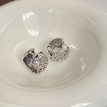 Χαλκού γεωμετρικά κούφια σκουλαρίκια με ακίδες S925, ηλεκτροπλατινωμένα, σε στυλ Νέου Κινέζικου