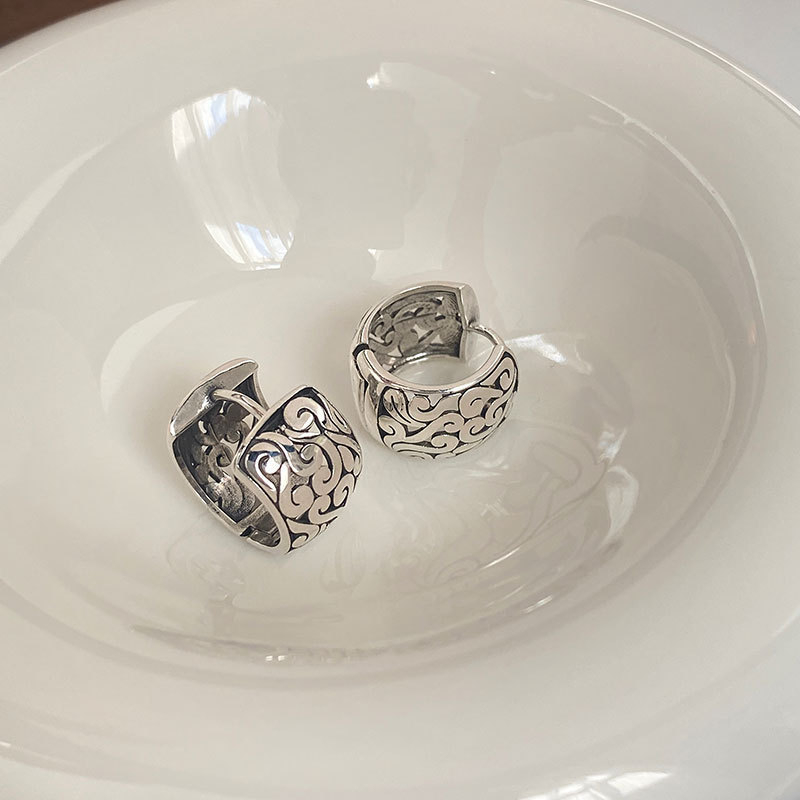 Χαλκού γεωμετρικά κούφια σκουλαρίκια με ακίδες S925, ηλεκτροπλατινωμένα, σε στυλ Νέου Κινέζικου