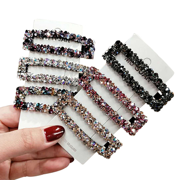 Κλιπ μαλλιών με κρύσταλλα σε τετράγωνο κενό – Κορεατικό στυλ; Υλικό: Διαμάντι/Κρύσταλλο/Κράμα μετάλλων; Τύπος κρυστάλλου: Κρύσταλλο; Διαδικασία επεξεργασίας: Διαμαντική/χειροποίητη; Τύπος κλιπ: Πλευρικό κλιπ