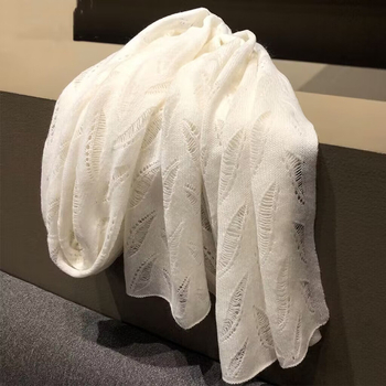 Jinghuo pastoral ζακάρ πλεκτό κασμίρι φουλάρι και μεγάλο σάλι, διπλής χρήσης, διάτρητο μοτίβο με φτερά και φύλλα, κατάλληλο για την άνοιξη, καταχωρημένο το καλοκαίρι 2021