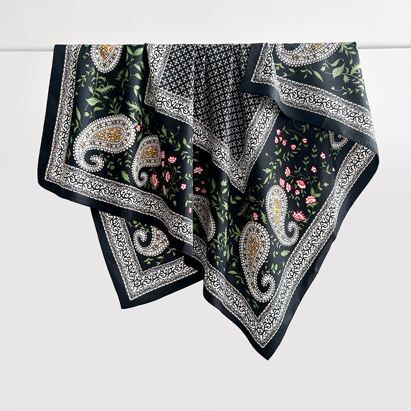 Haoz kvadratni šal od twill-saten tkanine s geometrijskim printom – elegantan, lagan luksuz