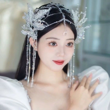 Κορεατικού στυλ κρυστάλλινος κεφαλόδεσμος με φλοράλ σχέδιο και κρόσια — νυφικό αξεσουάρ μαλλιών, διαθεσιμότητα εξατομίκευσης.