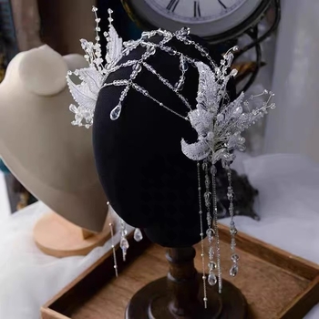 Κορεατικού στυλ κρυστάλλινος κεφαλόδεσμος με φλοράλ σχέδιο και κρόσια — νυφικό αξεσουάρ μαλλιών, διαθεσιμότητα εξατομίκευσης.