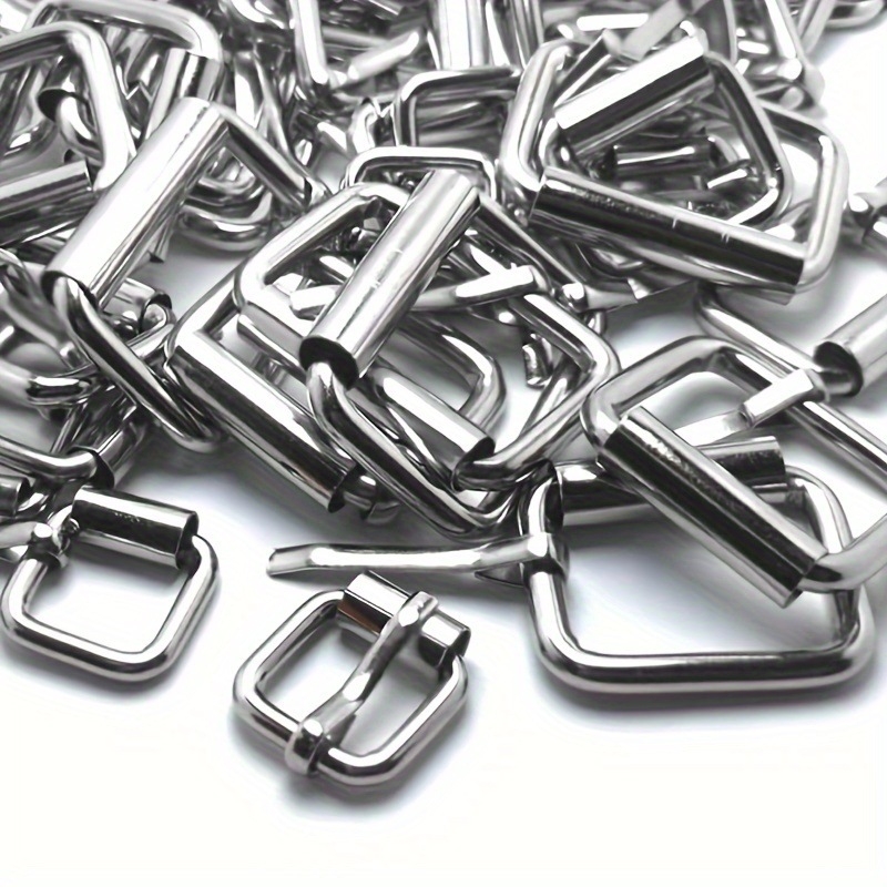 Μεταλλικές αγκράφες για ρούχα, ζώνες και τσάντες — συρμάτινες, αγκράφες με βελόνα και σωληνοειδείς αγκράφες, σε απόθεμα, Καλοκαίρι 2021