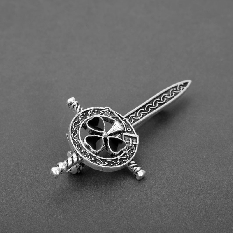 Broșă nod Celtic din aliaj, unisex, finisaj cu ulei, model XZ-092, origine Yiwu