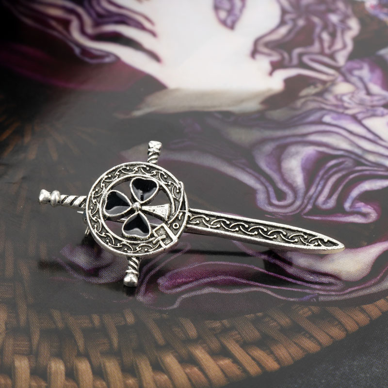 Broșă nod Celtic din aliaj, unisex, finisaj cu ulei, model XZ-092, origine Yiwu