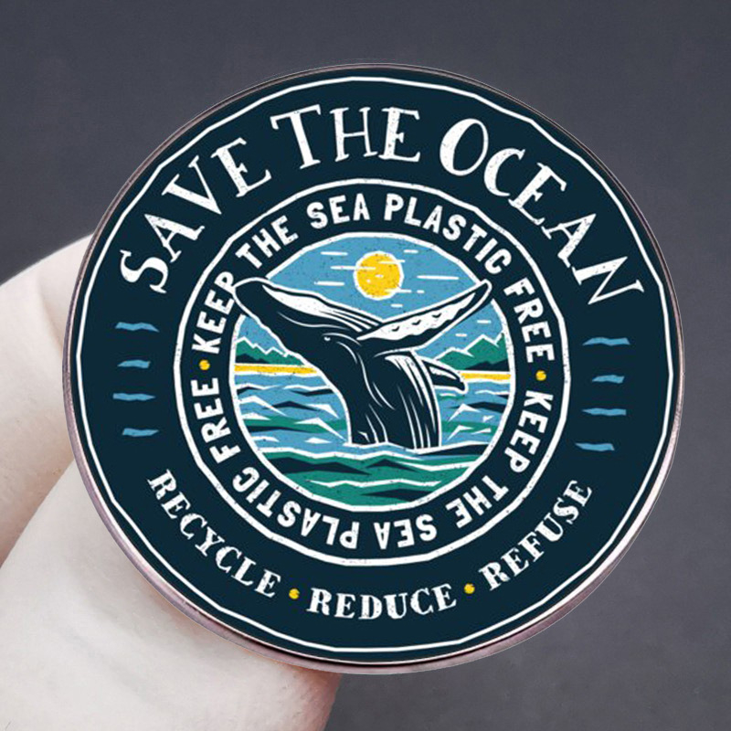 Broșă din aliaj metalic cu strat epoxidic, balena albastră în stil desen animat, motiv protecția mediului marin