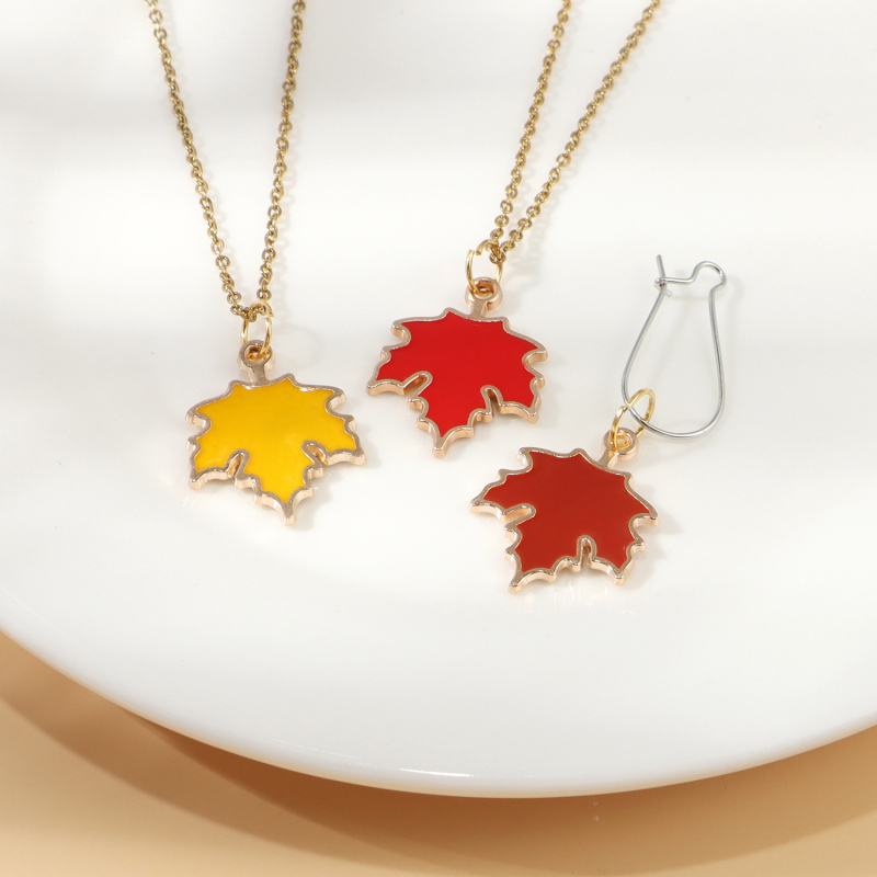 Κολιέ με φύλλα από κράμα (Μάρκα: San Nan; Υλικό: Κράμα; Στυλ: Φύλλα; Τελειώματα: Ηλεκτροεπίχρωση)