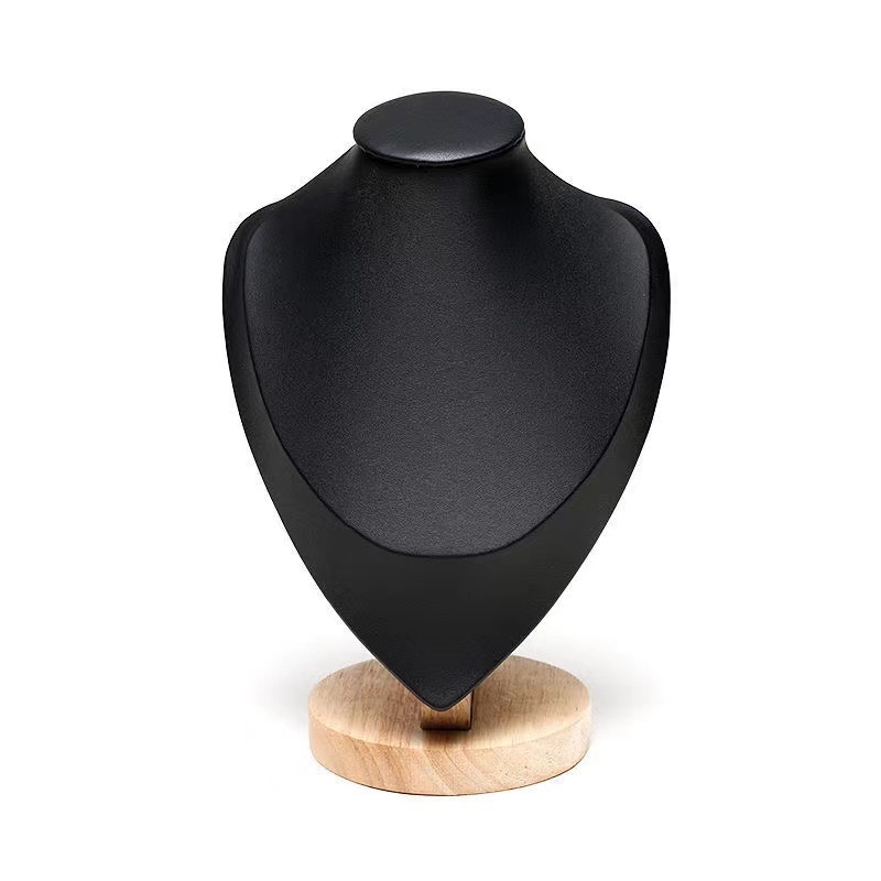 Stalak za izlaganje ogrlica - monolitni model, masivno drvo, uspravni prikaz, marka Year of Prayer